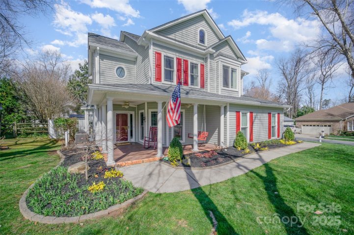 10111 Grimsby Court sold home in Cambridge Grove, Huntersville, NC