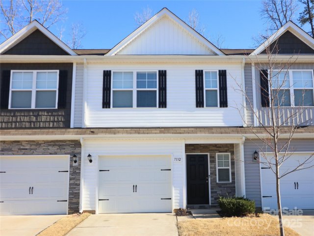 7132 Somerford Road sold home in Townes at Kingstree, Charlotte, NC