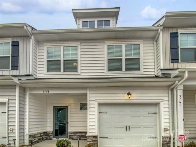 3758 Yorkshire Place sold home in The Townes at Sherrills Ford, Terrell, NC