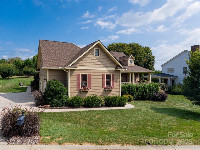 59 Rockbridge Road sold home in Hollabrook Farm, Mills River, NC