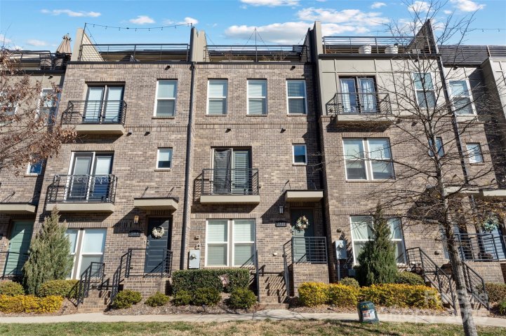2848 Grand Union Way sold home in South Village, Charlotte, NC