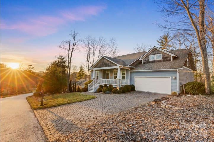 3 Green Drake Court sold home in Biltmore Lake, Candler, NC