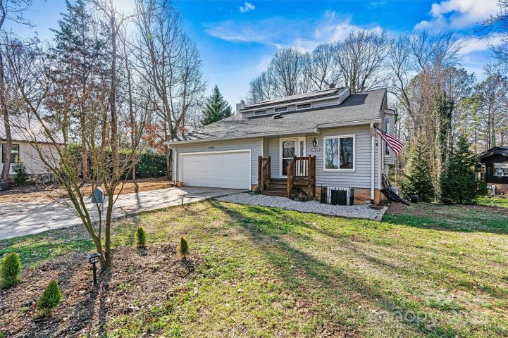 3995 Burton Lane pending home in Westport, Denver, NC