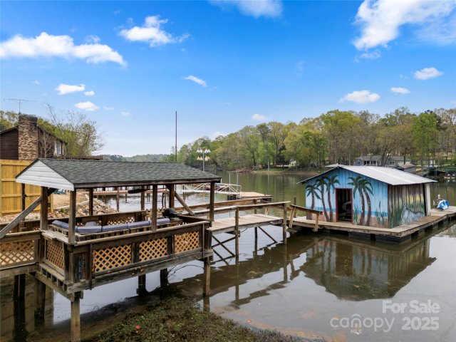 513 Paradise Circle sold home in Paradise Point, Belmont, NC