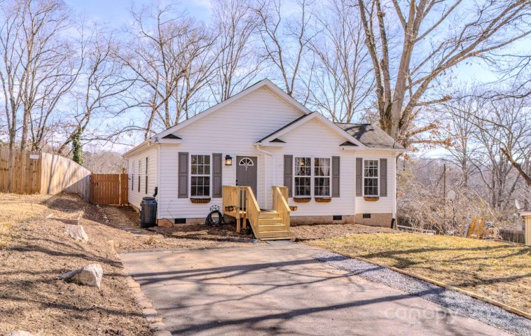 7 Spring Drive sold home in SULPHUR SPRINGS PARK, Asheville, NC