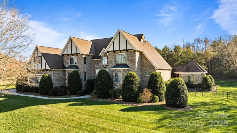 4008 Quintessa Drive sold home in Quintessa, Matthews, NC