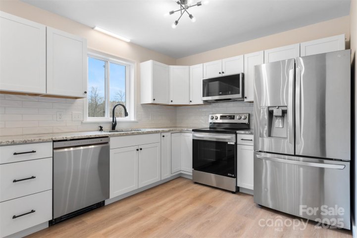4065 Lost Creek Court sold home in Hidden Creek Estates, Hickory, NC