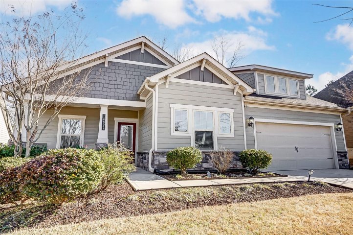 14827 Batteliere Drive sold home in The Meridians, Charlotte, NC