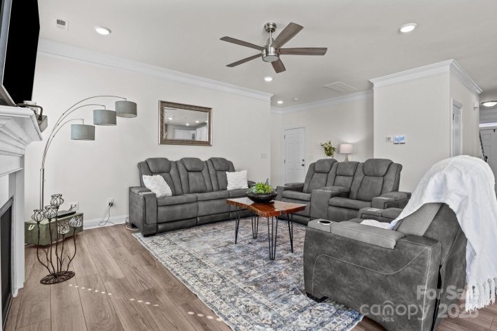 111 Old Field Road sold home in Dogwood Grove, Statesville, NC