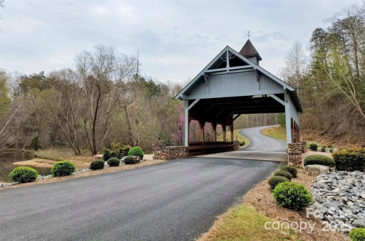 Homes in Highland Farms, Mill Spring