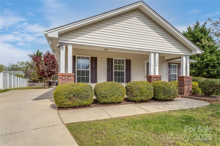 406 Llewellyn Street sold home in Linford Park, Belmont, NC