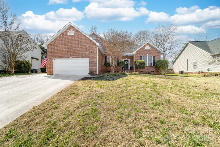 3851 Yellow Jasmine Drive sold home in Cypress Pointe, Gastonia, NC