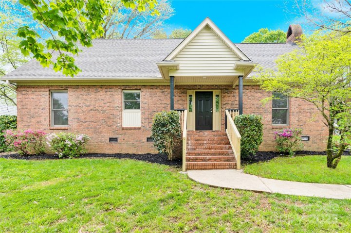 2041 Jefferson Avenue sold home in Jefferson Woods, Gastonia, NC