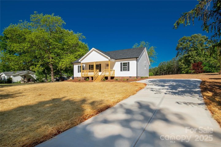 1311 Mack Drive sold home in Timbercrest, Mcconnells, SC