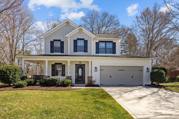 8432 Olde Stonegate Lane sold home in Olde Stonegate, Mint Hill, NC