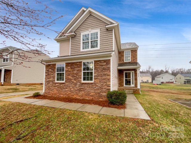 352 Anvil Draw Place sold home in Sweetwater, Rock Hill, SC