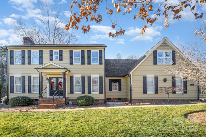907 Paul Revere Lane sold home in Heritage Woods, Gastonia, NC
