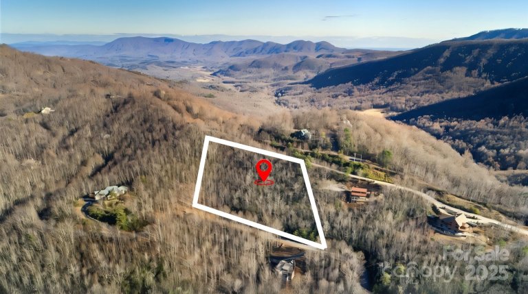 239 Fuji Falls Trail active home in Catawba Falls Preserve, Black Mountain, NC