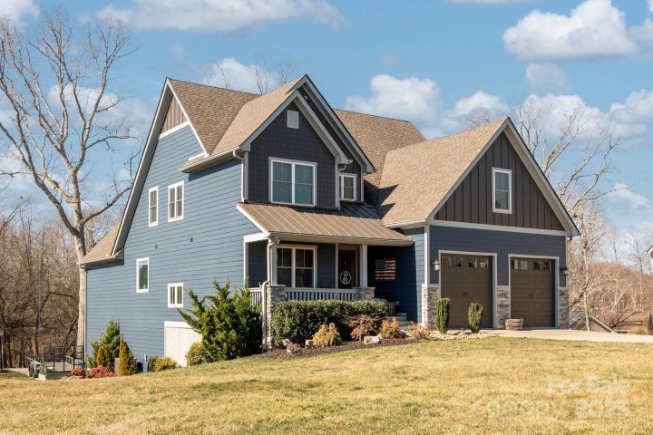 150 Hollabrook Parkway sold home in Hollabrook Farm, Mills River, NC