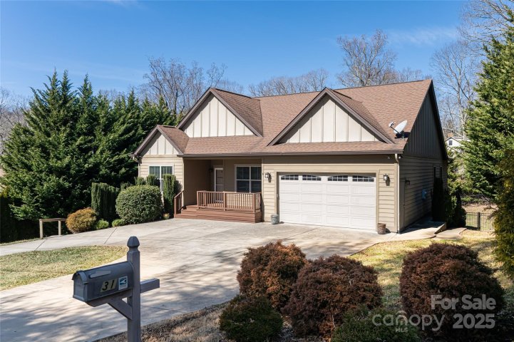 31 White Pine Drive sold home in Kenilworth Forest, Asheville, NC