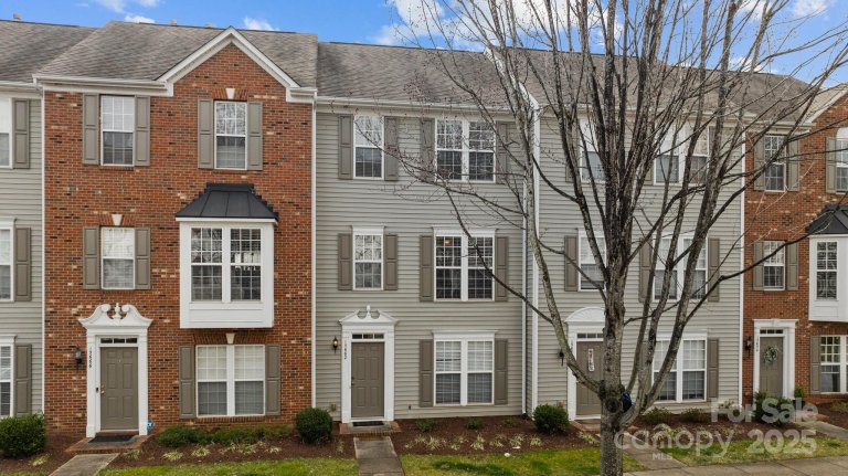15662 King Louis Court sold home in Kingsley, Charlotte, NC