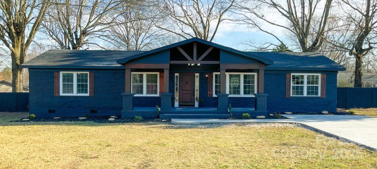 204 Lanewood Drive sold home in Pine Forest, Greenville, SC