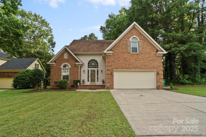 8731 Sheltonham Way sold home in Wedgewood North, Charlotte, NC