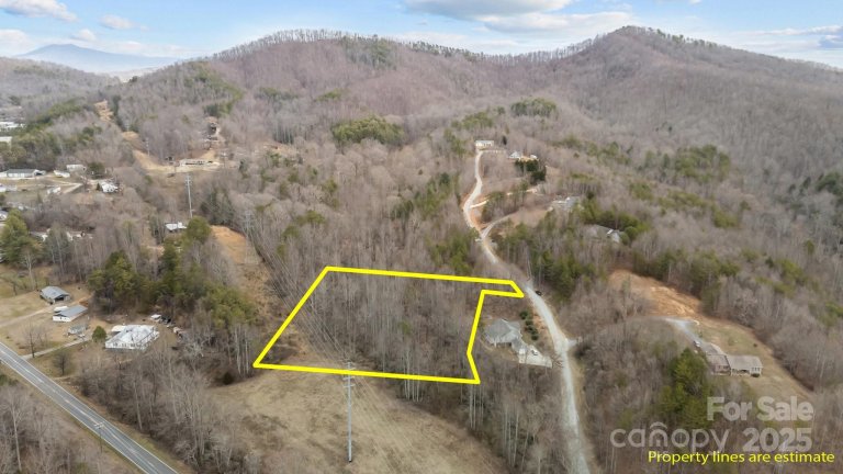 Lot 102 Glenhaven Drive active home in Glenhaven, Marion, NC