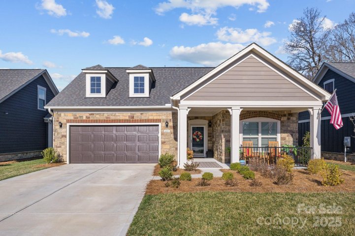 6015 Pleasant Run Drive sold home in The Courtyards on Lawyers Road, Matthews, NC