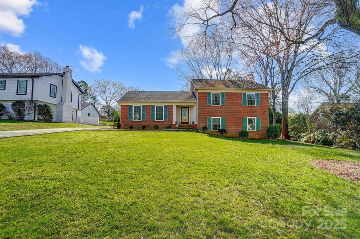 1301 Old Farm Road sold home in Old Farm, Charlotte, NC