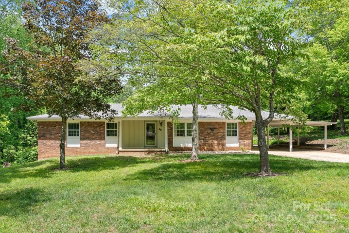 12 Springwood Drive sold home in Botany Woods, Asheville, NC