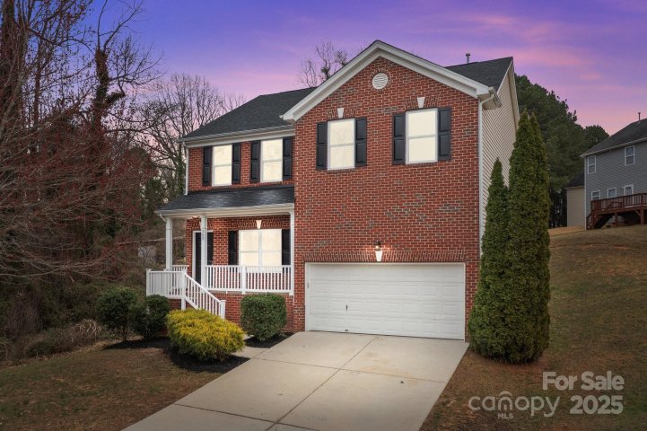 302 Flanders Drive sold home in Greene Croft, Mooresville, NC