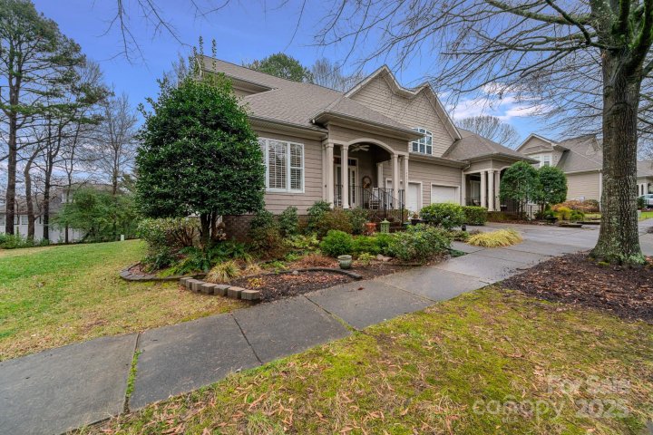 18845 Cloverstone Circle sold home in Edinburgh Square, Cornelius, NC