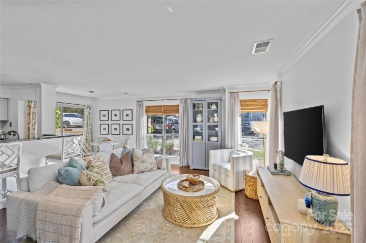 2500 Cranbrook Lane sold home in The Villages of Eastover Glen, Charlotte, NC