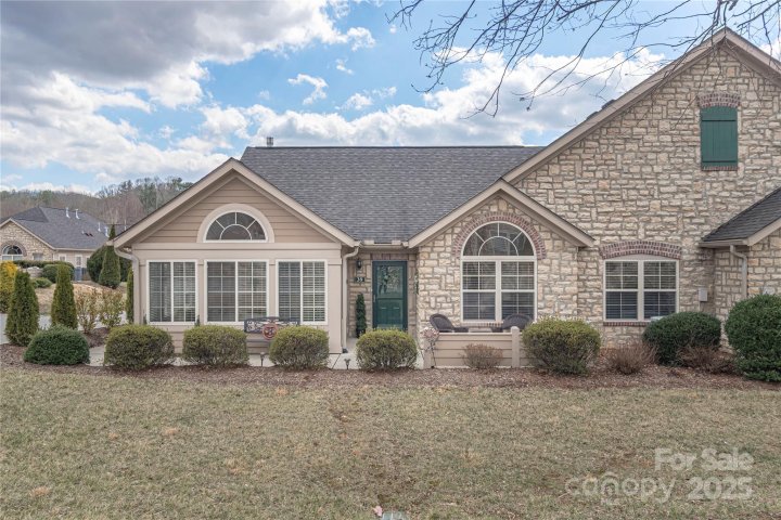 39 Mountain Meadow Circle sold home in Hamburg Crossing, Weaverville, NC
