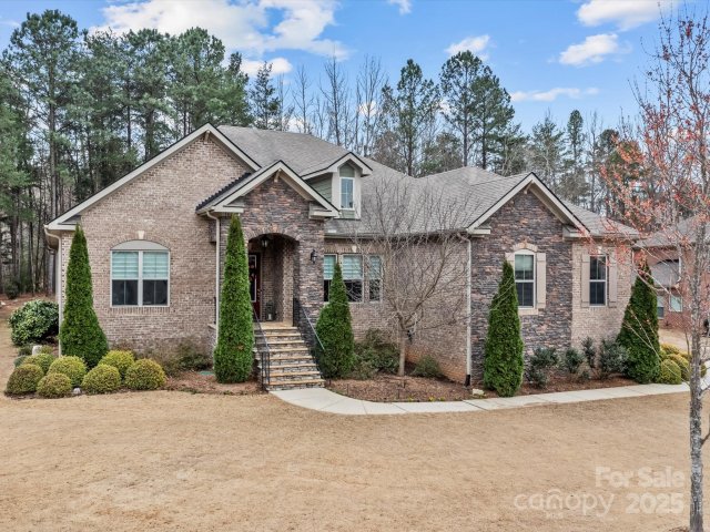 16205 Bastille Drive sold home in Montreux, Charlotte, NC
