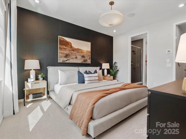 5640 Kingspan Drive pending home in Southmont, Charlotte, NC