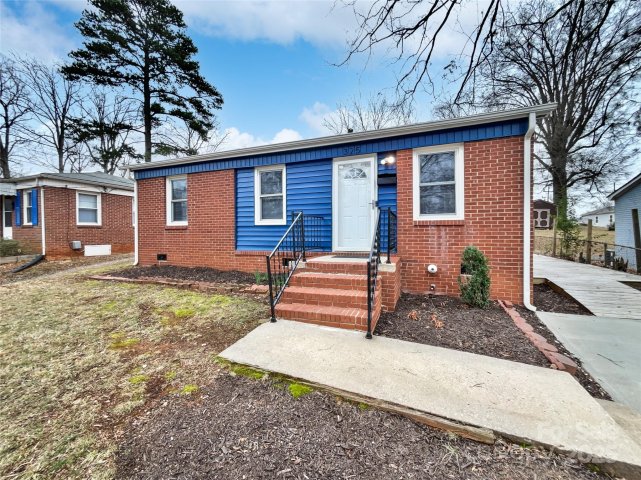 325 Oregon Street sold home in Central Place, Charlotte, NC
