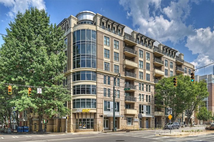 718 W Trade Street 307 sold home in Gateway Plaza, Charlotte, NC