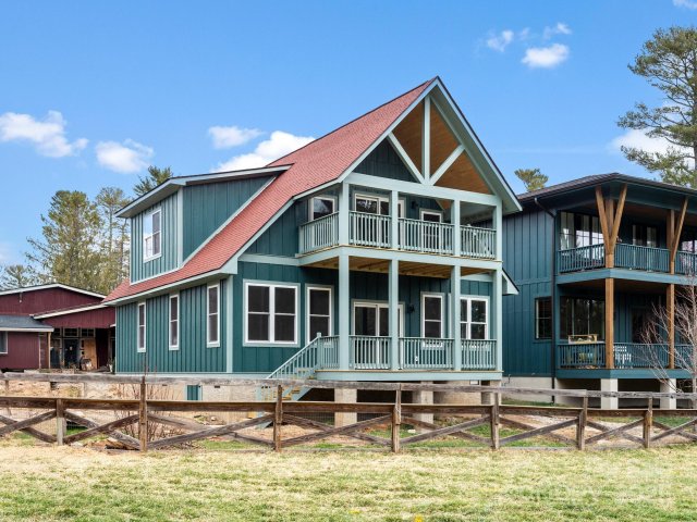 111 Waterlily Drive sold home in Highland Lake, Flat Rock, NC