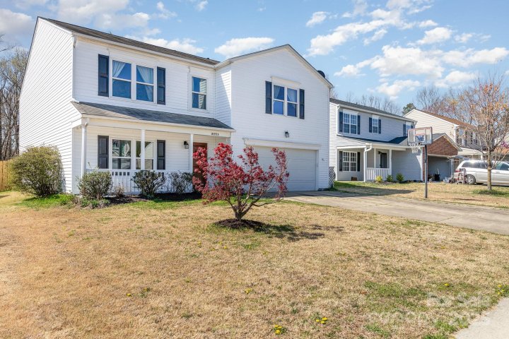 10933 Dry Stone Drive sold home in Cabarrus Crossing, Huntersville, NC