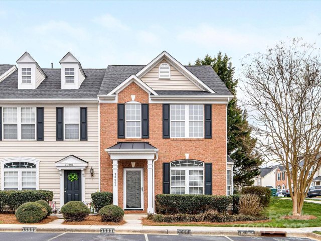3000 Misty Harbor Circle A sold home in Cramerton Village, Cramerton, NC