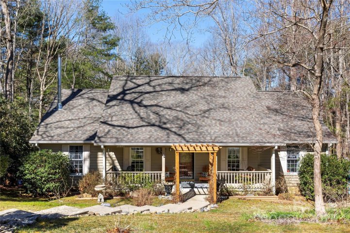 732 Knob Road sold home in Falls Creek, Pisgah Forest, NC