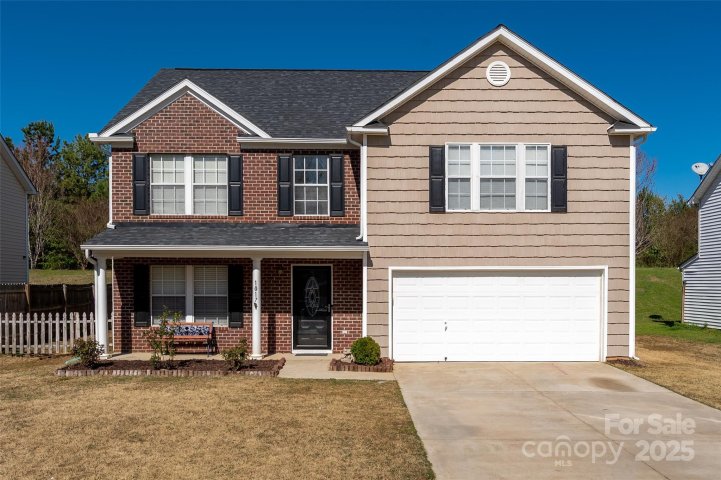 1017 Village Green Lane sold home in Village Green at Wellsbrook, Rock Hill, SC