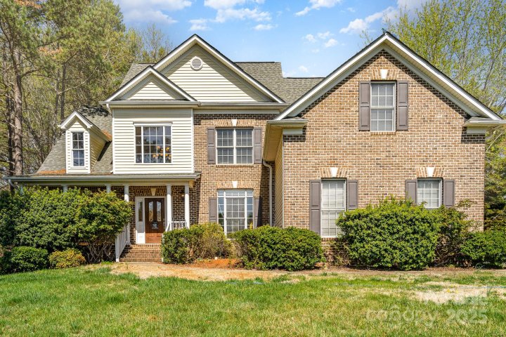 8704 Dartmoor Place sold home in Glencroft, Mint Hill, NC