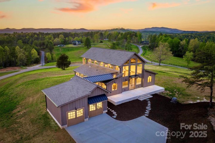 2013 Hitching Post Trail active home in The Coves Mountain River Club, Lenoir, NC