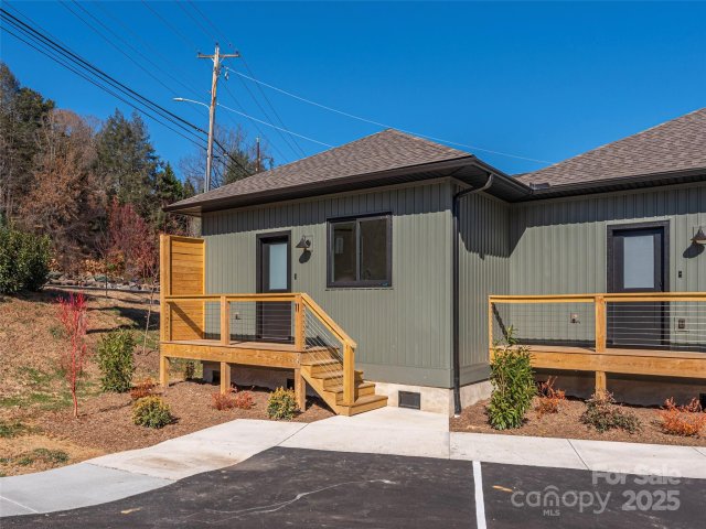 11 Leap Frog Park sold home in The Cottages At Richland Creek, Waynesville, NC