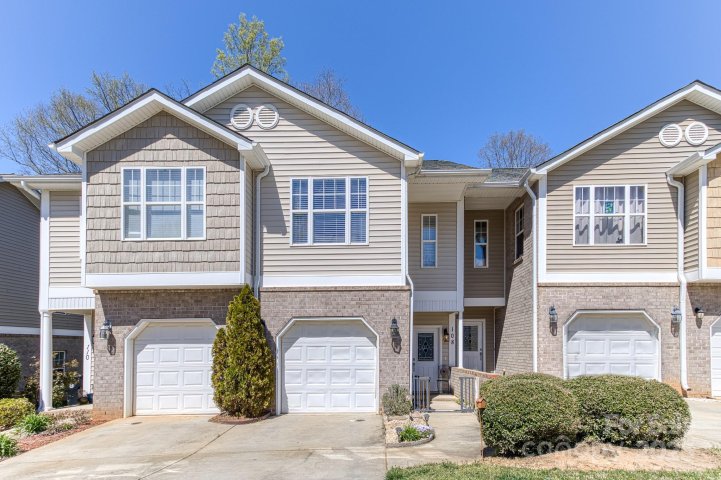 108 Sherman Oaks Street sold home in Sherman Oaks, Mooresville, NC