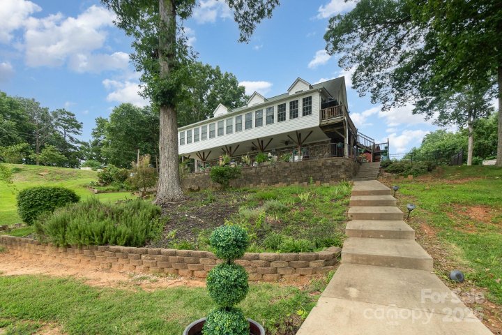 109 Summersong Lane sold home in Crescent Land & Timber, Mooresville, NC