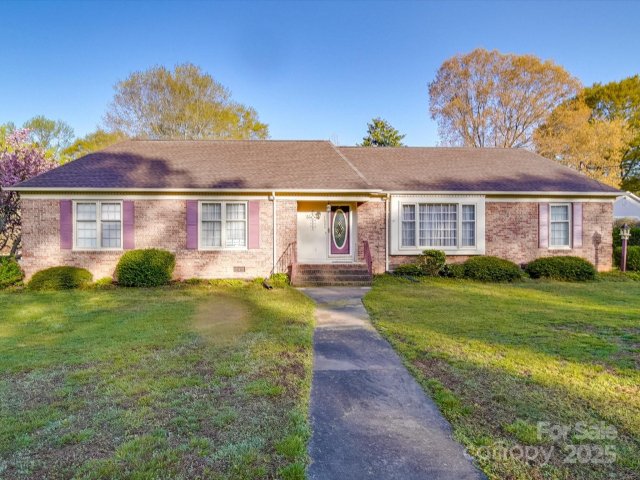 1604 Buckingham Avenue sold home in Kingswood, Gastonia, NC